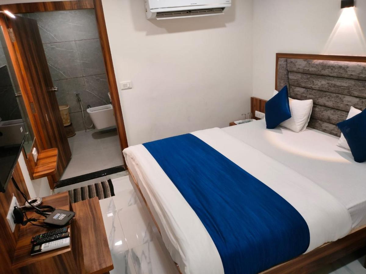 Hotel Ozone,Ahmedabad Ngoại thất bức ảnh