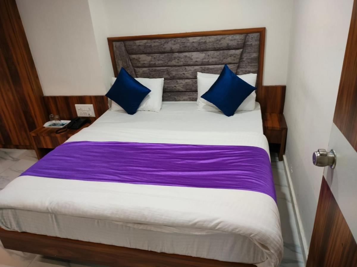 Hotel Ozone,Ahmedabad Ngoại thất bức ảnh