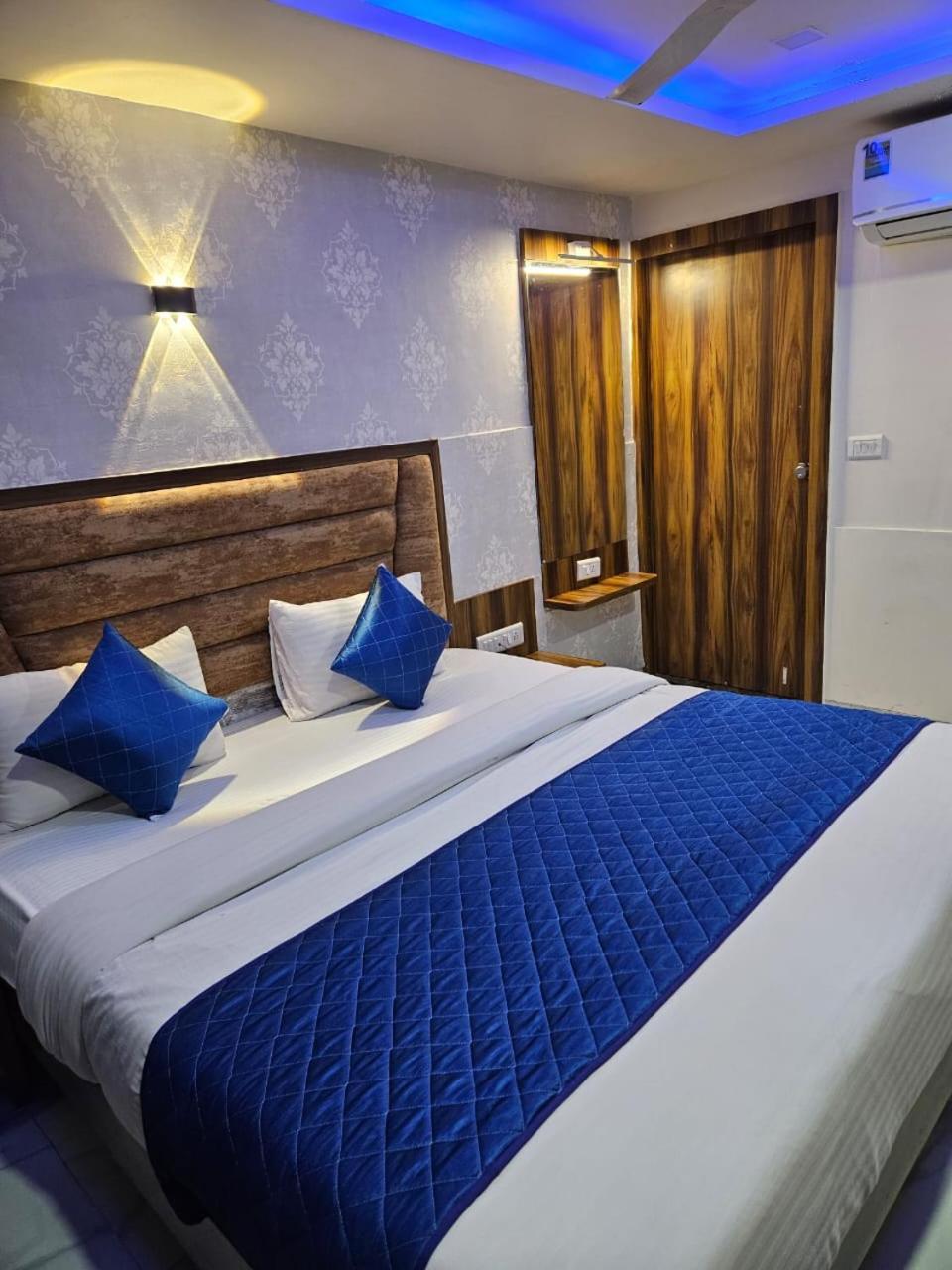 Hotel Ozone,Ahmedabad Ngoại thất bức ảnh