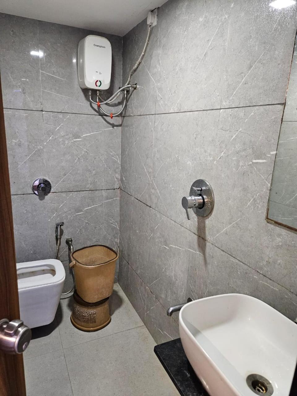 Hotel Ozone,Ahmedabad Ngoại thất bức ảnh