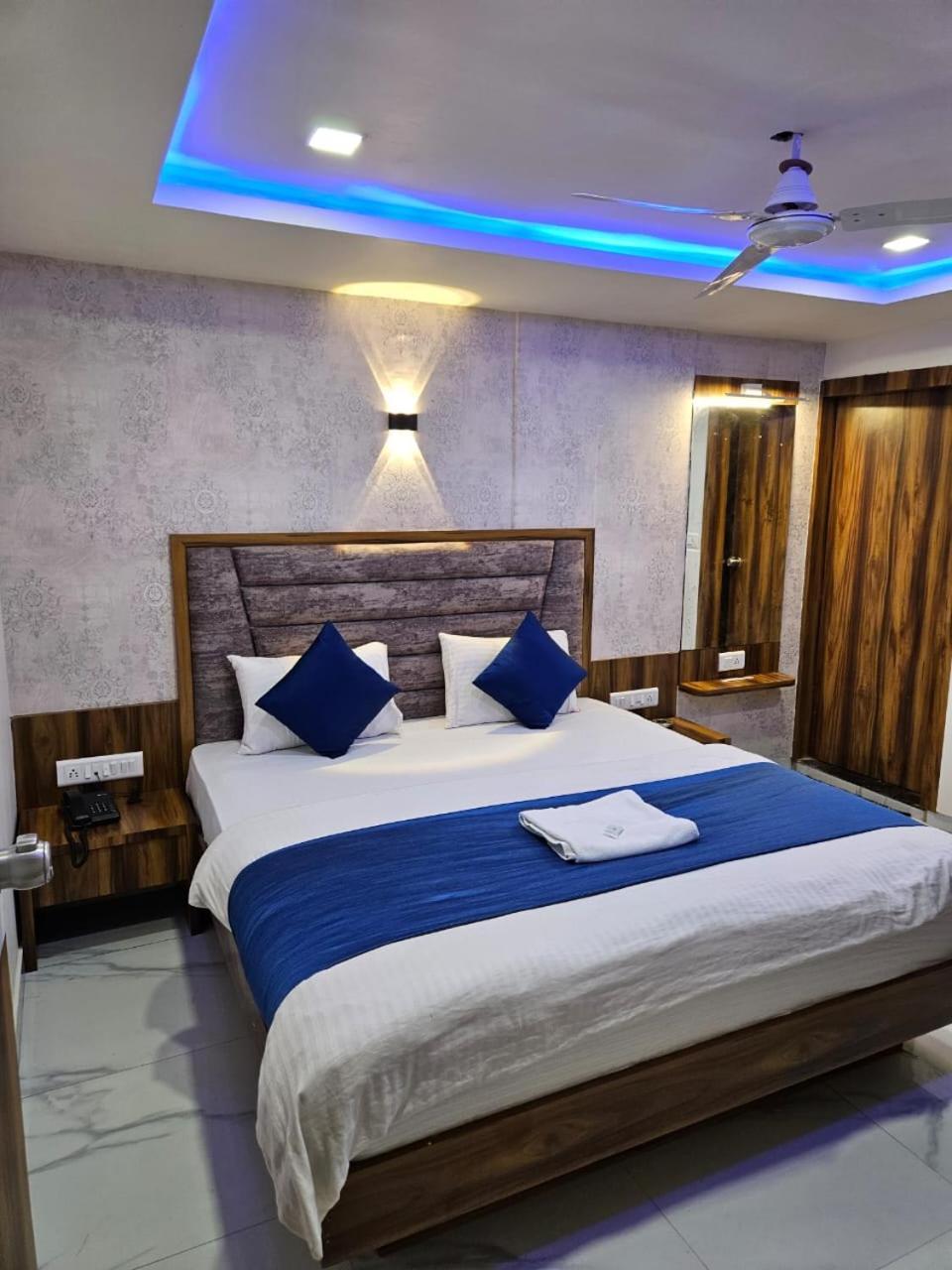 Hotel Ozone,Ahmedabad Ngoại thất bức ảnh