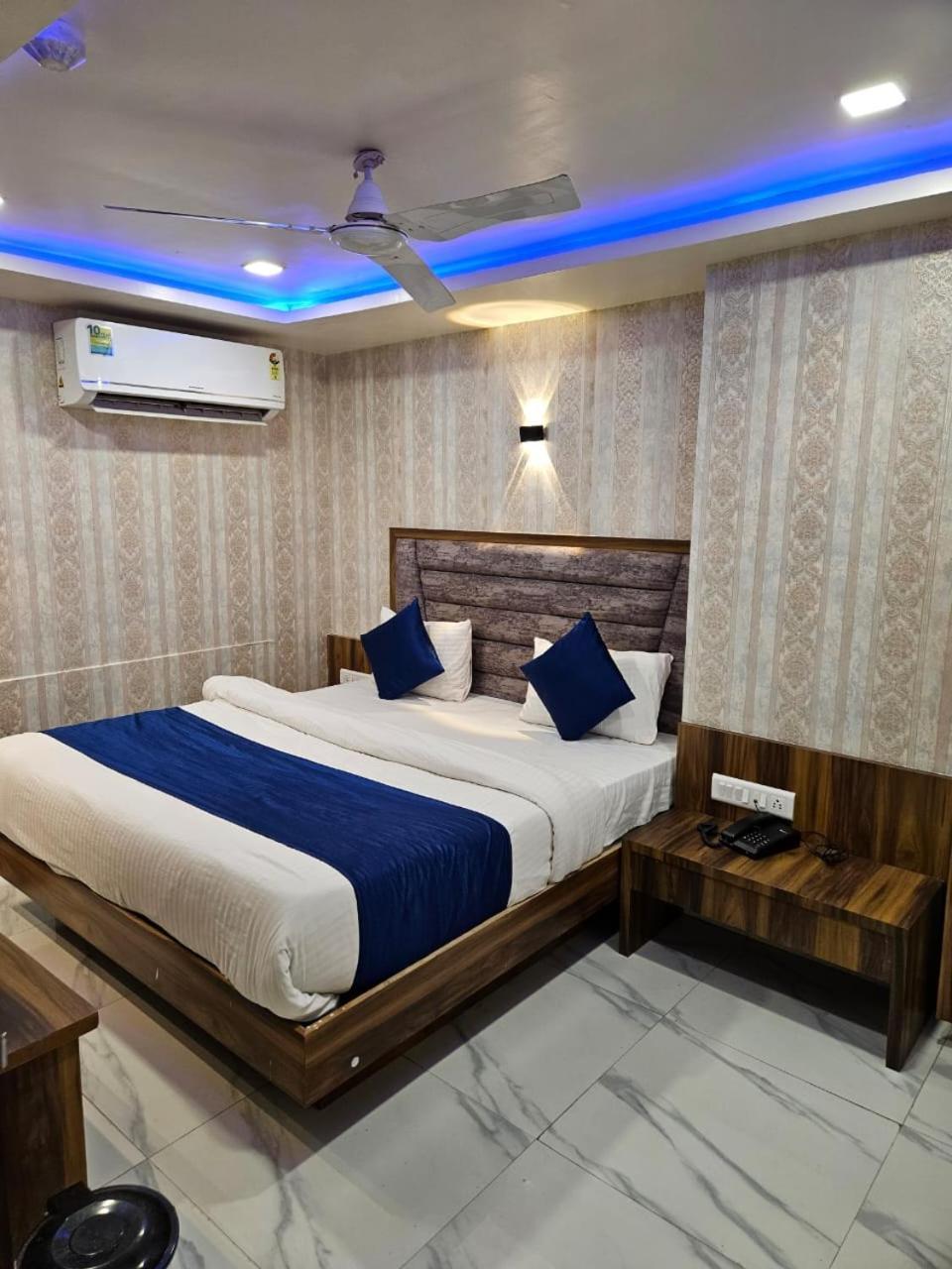 Hotel Ozone,Ahmedabad Ngoại thất bức ảnh